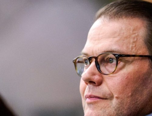 Kungligt besök i Solna – ger lyckoönskningar inför VM