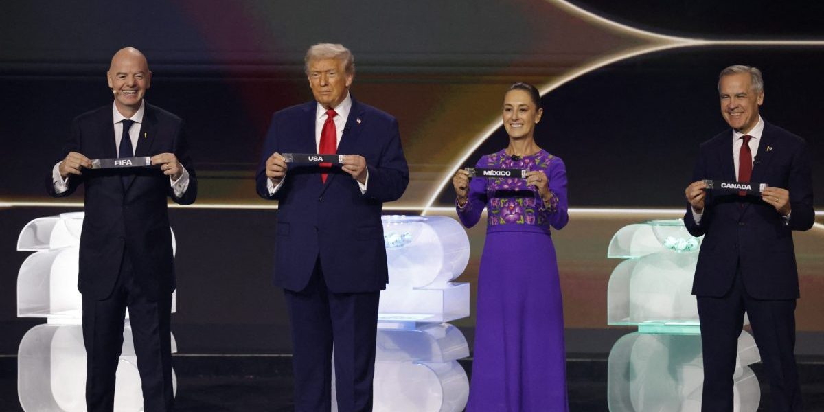 Fotboll, VM 2026, Lottning. Gianni Infantino, Donald Trump, Claudia Sheinbaum och Mark Carney